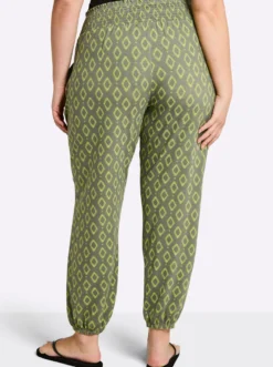 Jogg Pants mit Alloverdruck