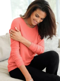 Kaschmirpullover mit Rollkanten