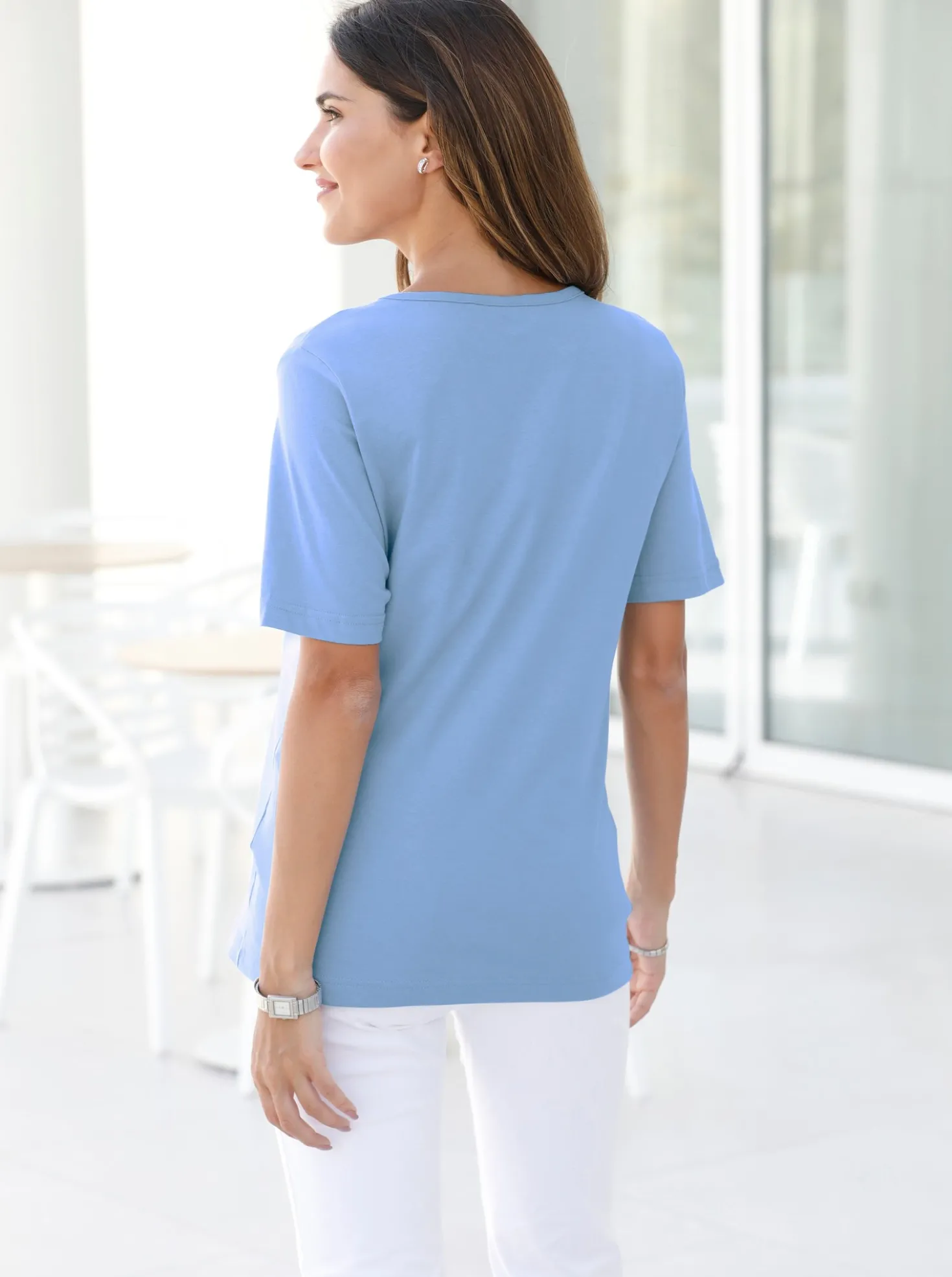 Kurzarmshirt in taillierter Form
