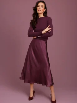 Langarm-Pullover mit gebogtem Saum