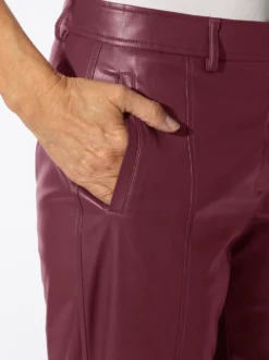 Lederimitathose mit Teilungsnaht vorne