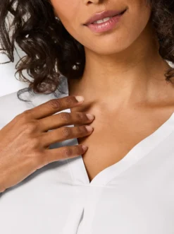 Longbluse mit seidig-mattem Glanz