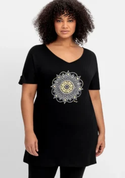 Longshirt mit Ornament-Frontdruck