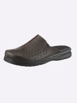 Pantoffel mit Perforation