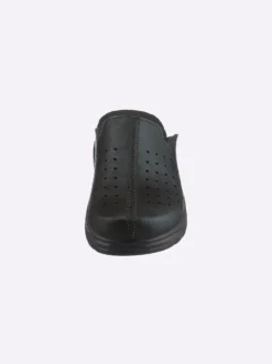 Pantoffel mit Perforation