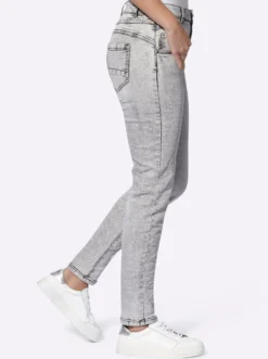 Röhrenjeans mit Crinkle-Effekt