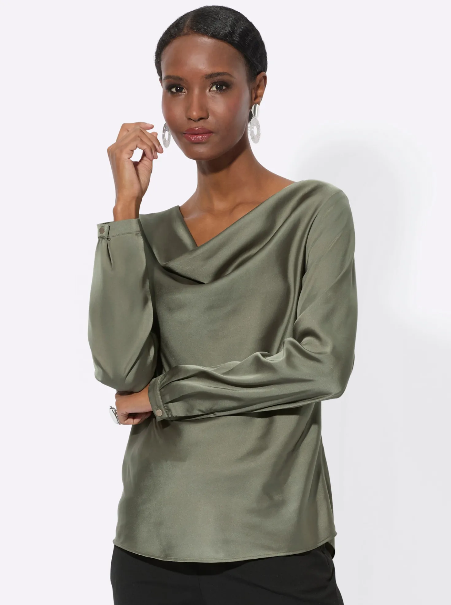 Satinbluse mit edlem, mattem Schimmer