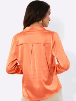 Satinbluse mit Kellerfalte hinten
