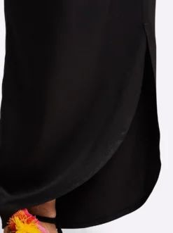 Schlupfhose mit asymmetrischem Saum