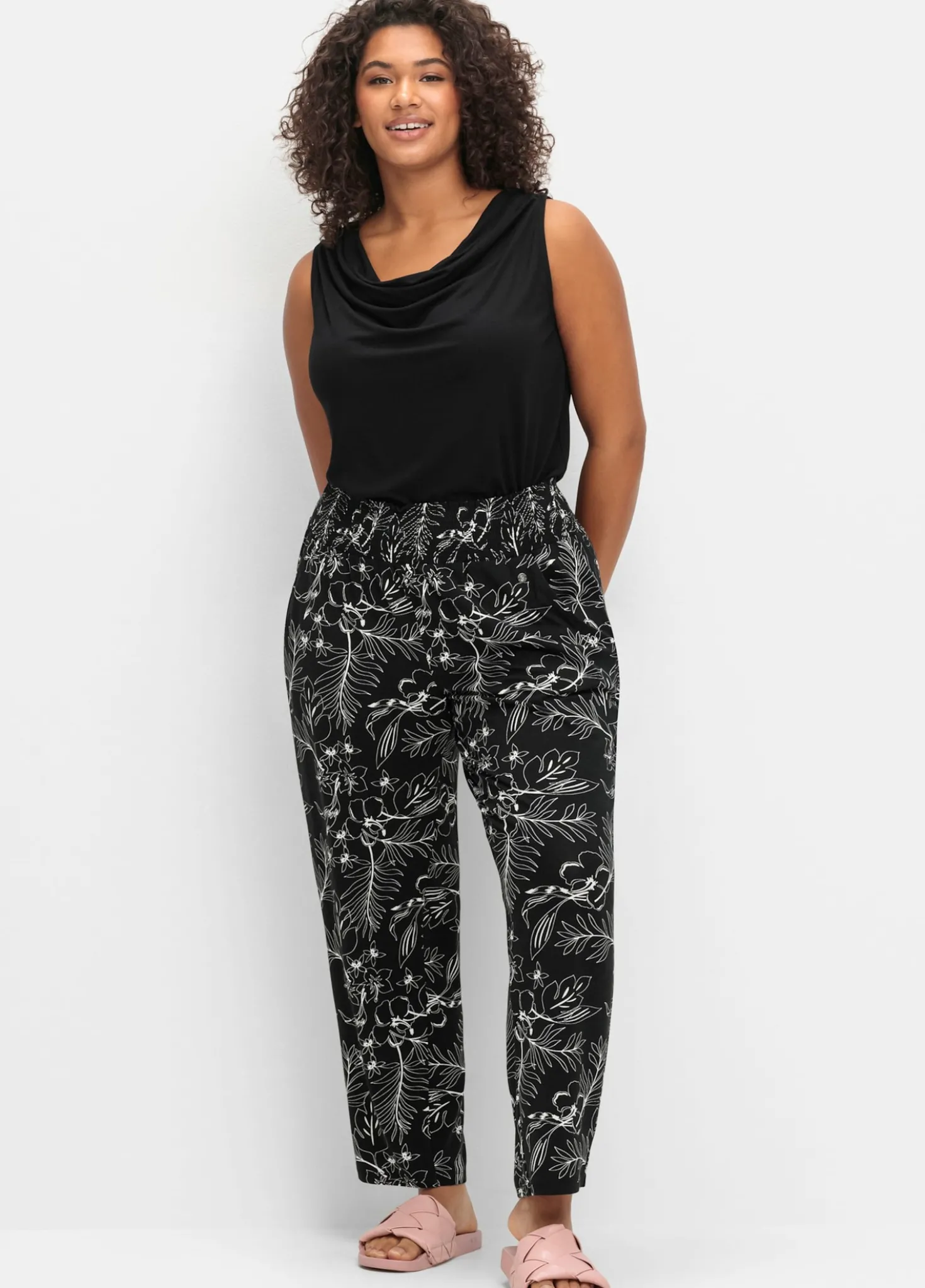 Schlupfhose mit breitem Smokbund, weite Form