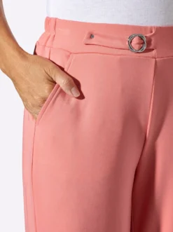 Schlupfhose mit Zierschnalle