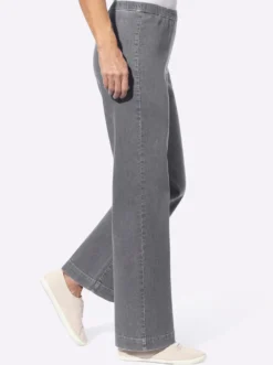 Schlupfjeans mit weitem Bein