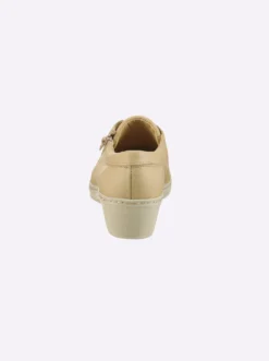 Schnürschuh
