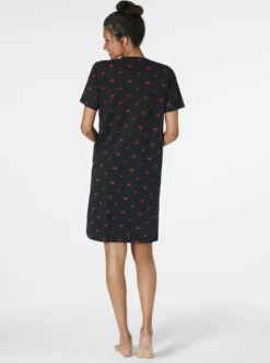 Sleepshirts im Herzchen-Muster