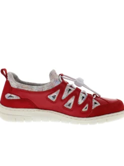 Slipper im Materialmix