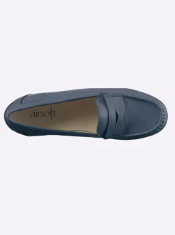 Slipper in Mokassin-Machart