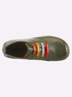 Slipper mit mehrfarbigen Details