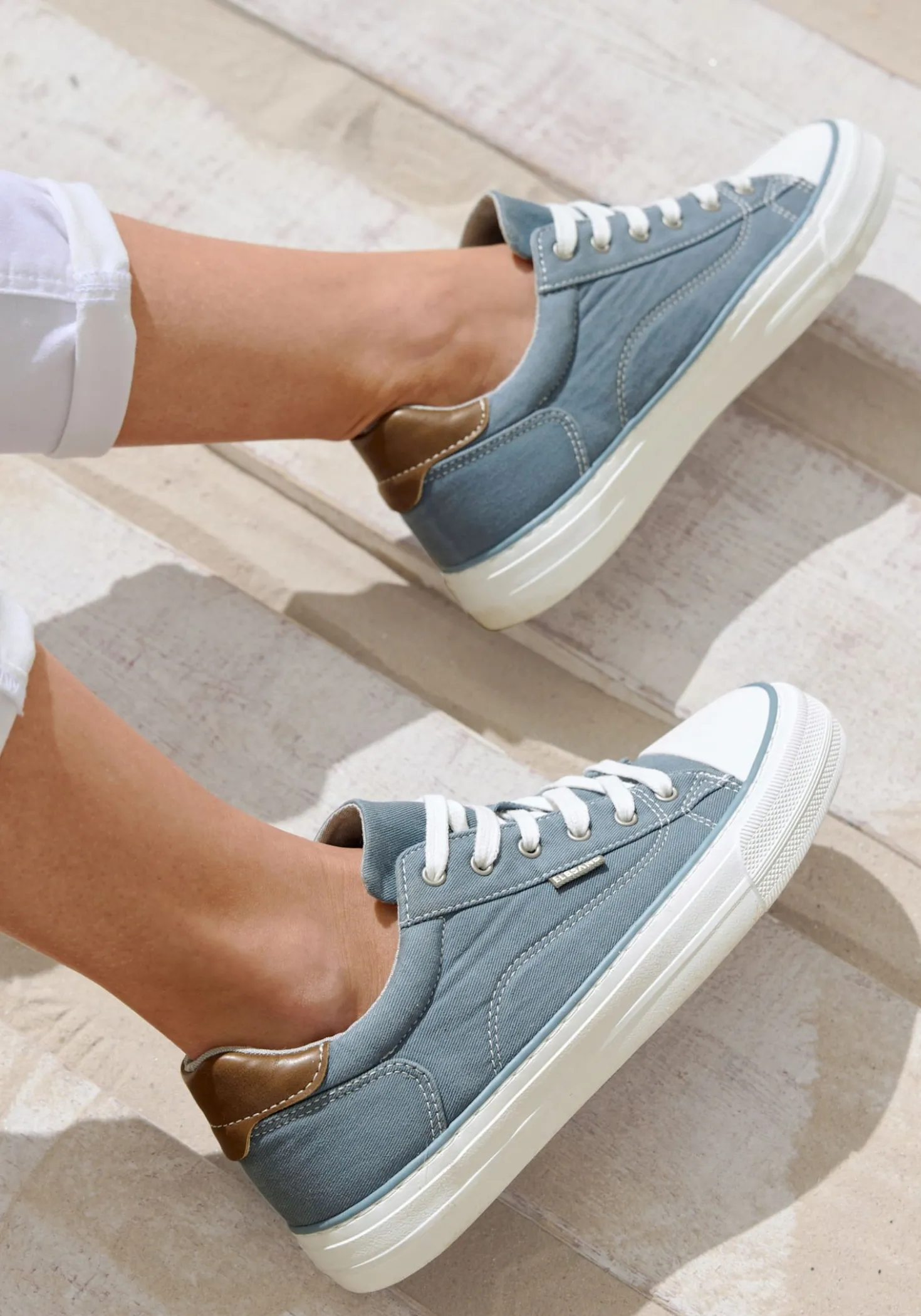Sneaker