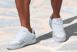 Sneaker
