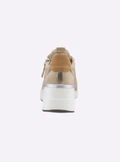 Sneaker