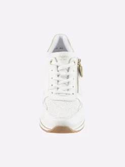 Sneaker für kräftige Füße