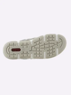 Sneaker für kräftige Füße
