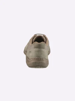 Sneaker für kräftige Füße