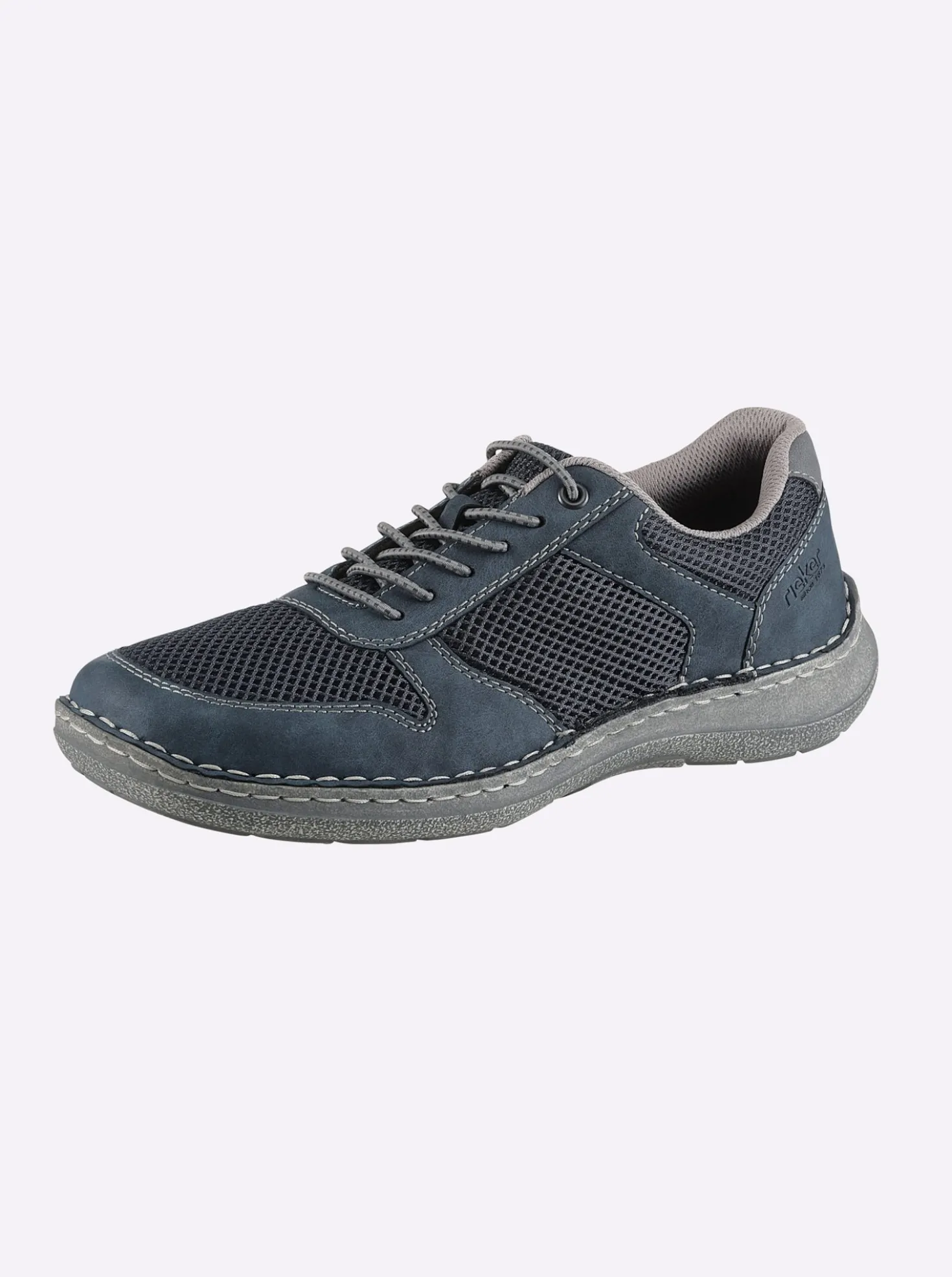Sneaker für kräftige Füße