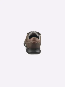 Sneaker für sehr kräftige Füße