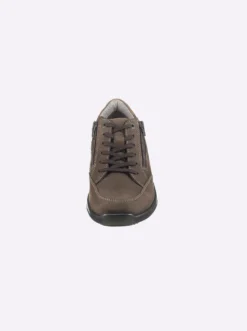 Sneaker für sehr kräftige Füße
