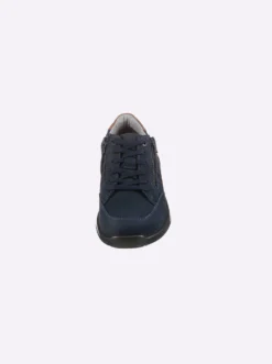 Sneaker für sehr kräftige Füße
