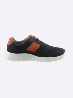 Sneaker in atmungsaktiver Qualität