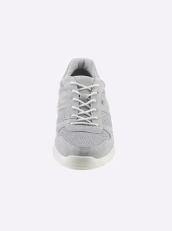 Sneaker in atmungsaktiver Qualität