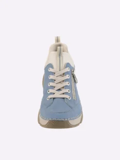 Sneaker mit elastischem Einsatz