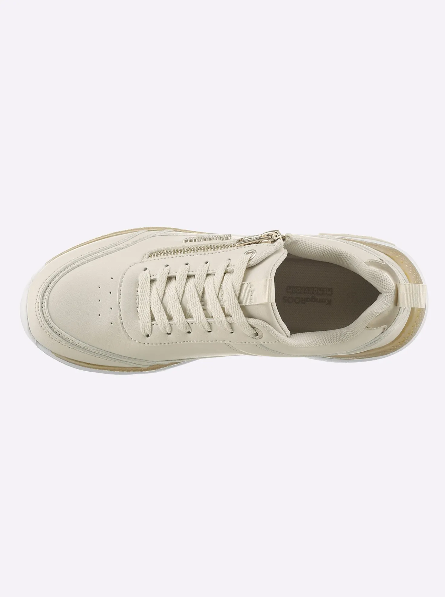 Sneaker mit metallisch schimmernden Akzenten