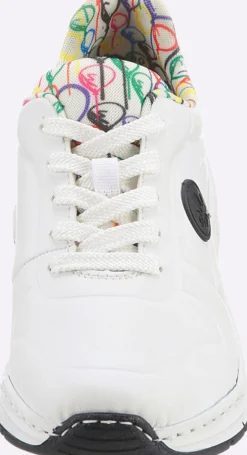 Sneaker mit Wechselfußbett