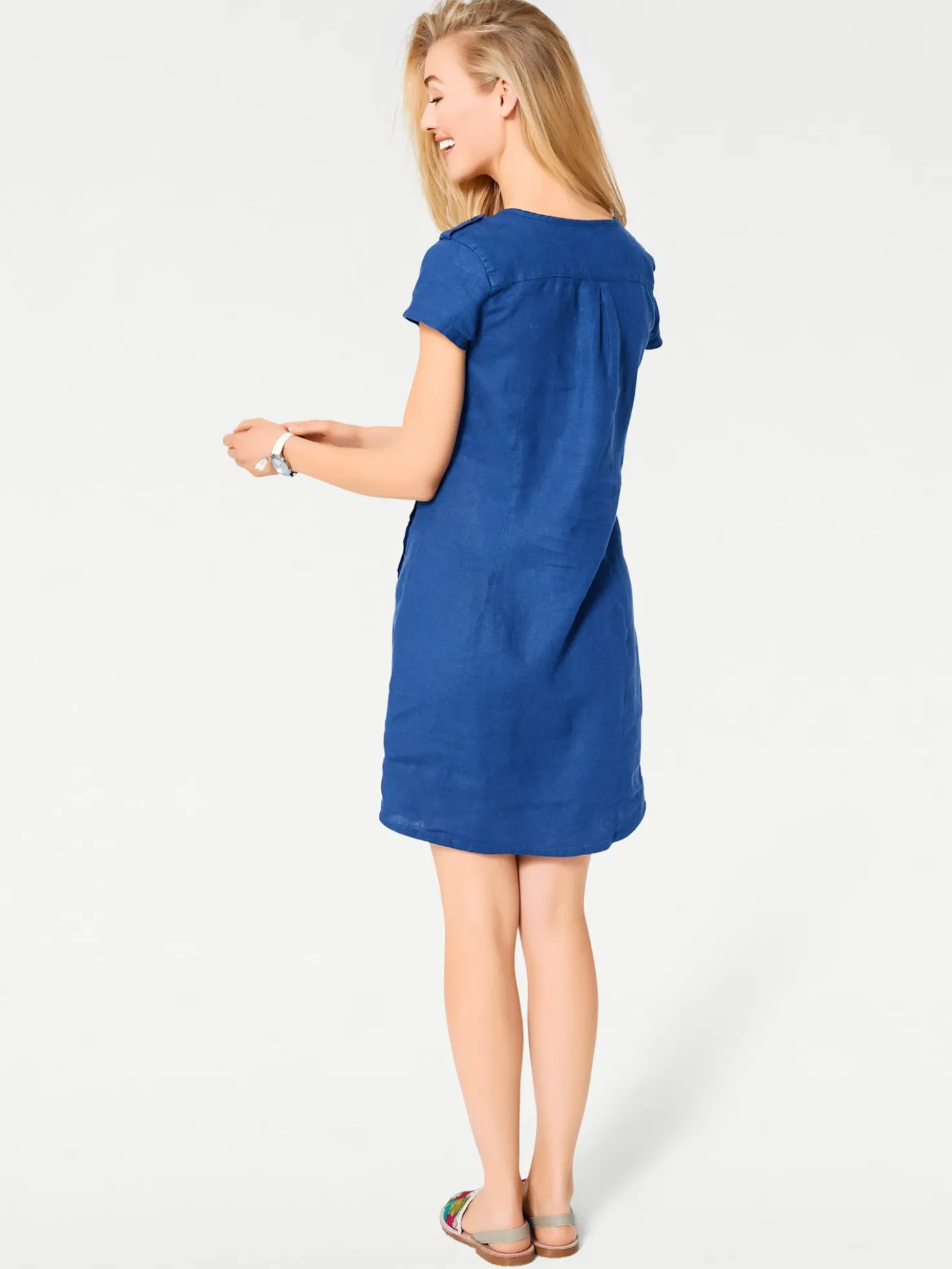 Sommerkleid in knieumspielender Länge