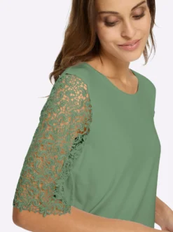 Spitzenshirt mit 95% Viskose