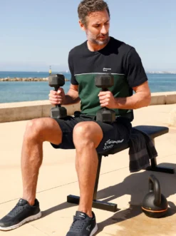 Sportshirt mit einfarbigem Rückenteil