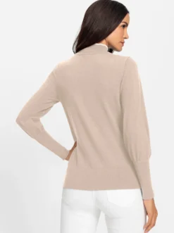 Stehkragenpullover mit seitlicher Schluppe