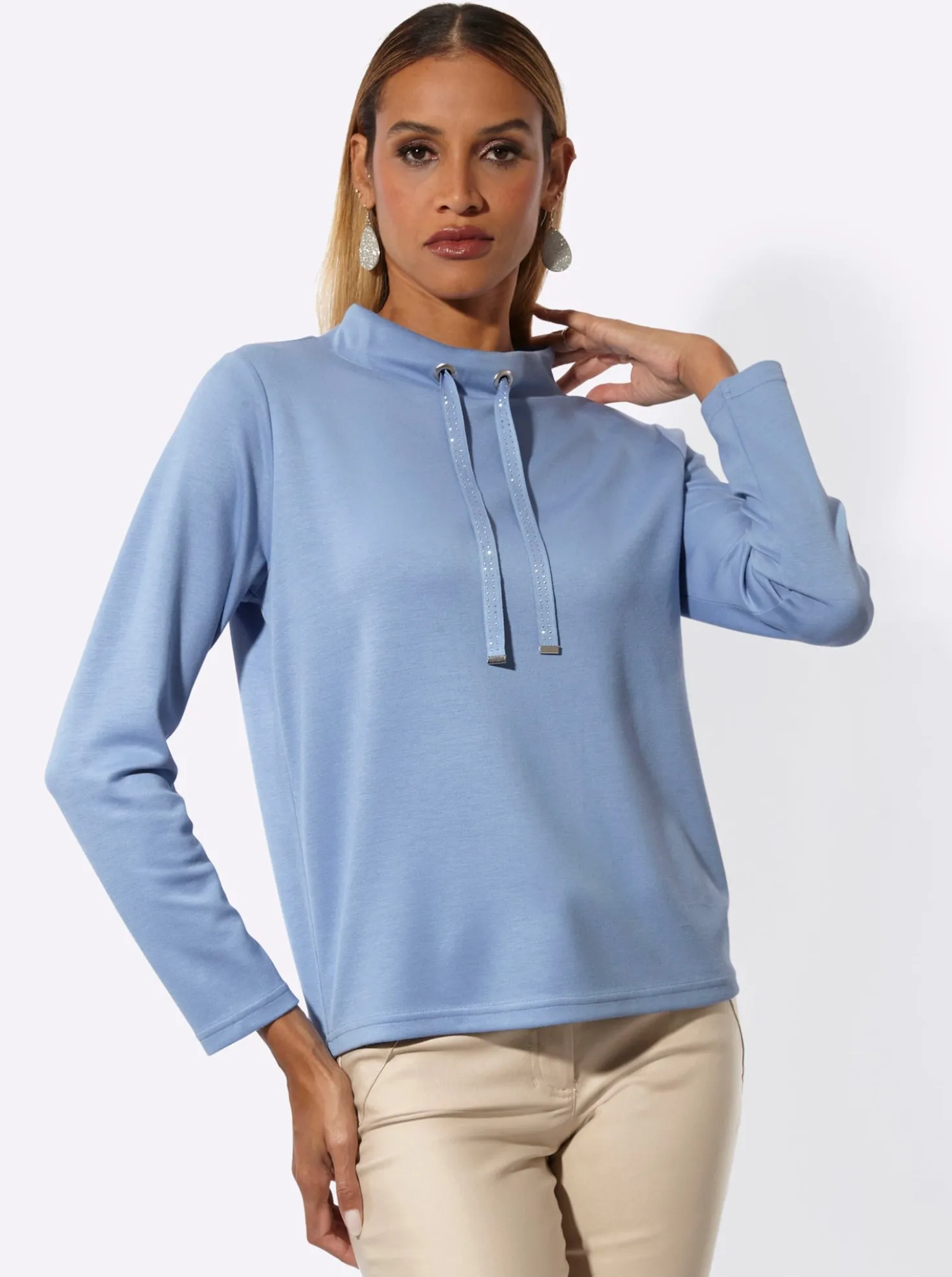Stehkragenshirt mit Metall-Steinchen auf Bindeband