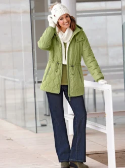 Steppjacke mit abnehmbarer Kapuze