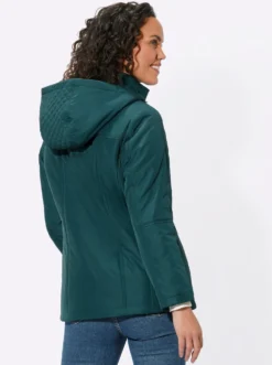 Steppjacke mit abnehmbarer Kapuze