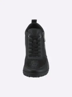 Stiefelette für kräftige Füße