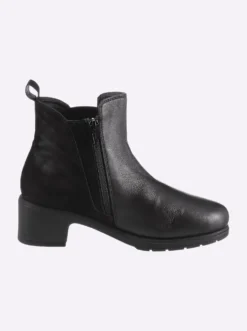 Stiefelette mit Nieten-Verzierung