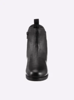 Stiefelette mit Nieten-Verzierung