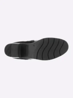 Stiefelette mit Nieten-Verzierung