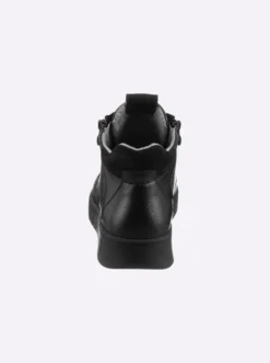 Stiefelette mit Profilsohle