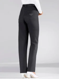 Stretch-Jeans mit Glitzersteinchen hinten