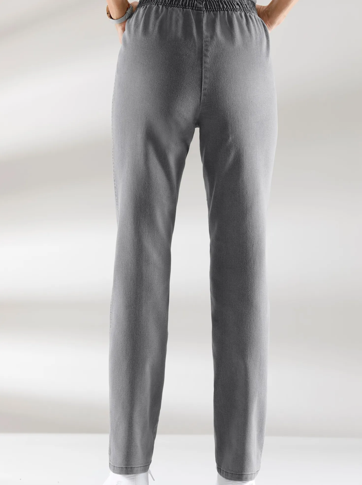 Stretch-Jeans mit Rundum-Dehnbund